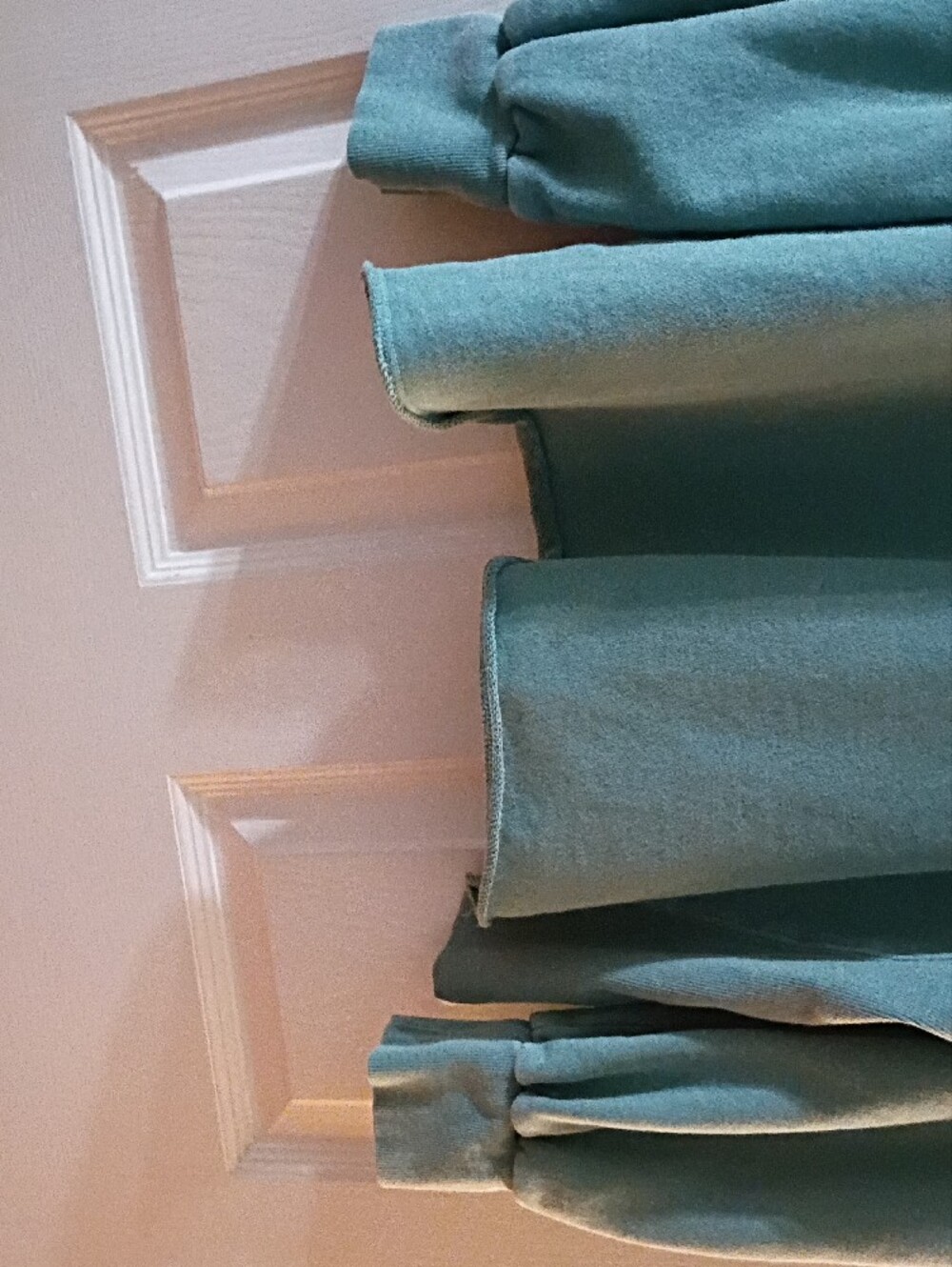 Women's Sage Green Puff-Sleeve Sweatshirt - Picture 3 of 3